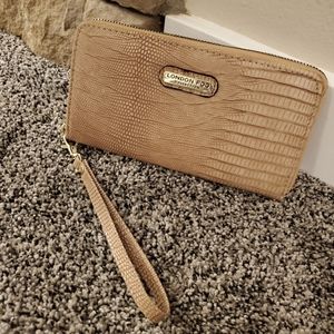 NWT London Fog Tan Zip Wallet Wristlet
